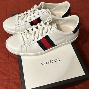 Gucci Sneakers🖤